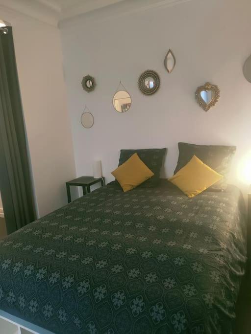 Appartement Les Abbesses باريس المظهر الخارجي الصورة