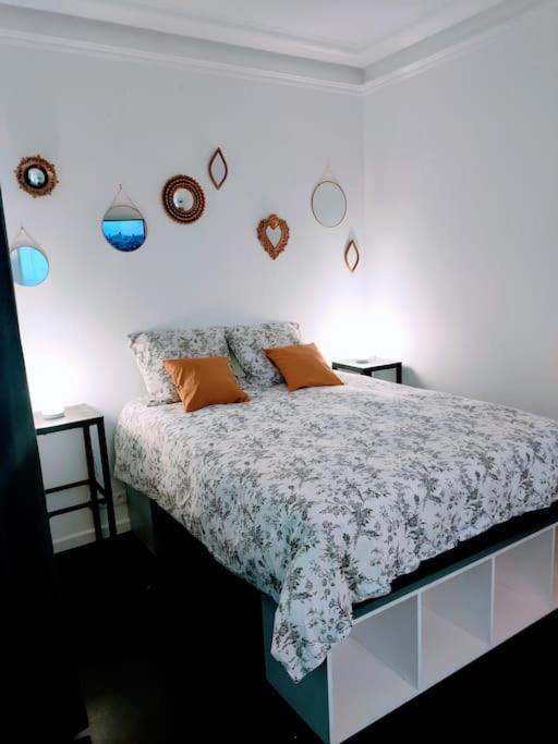 Appartement Les Abbesses باريس المظهر الخارجي الصورة